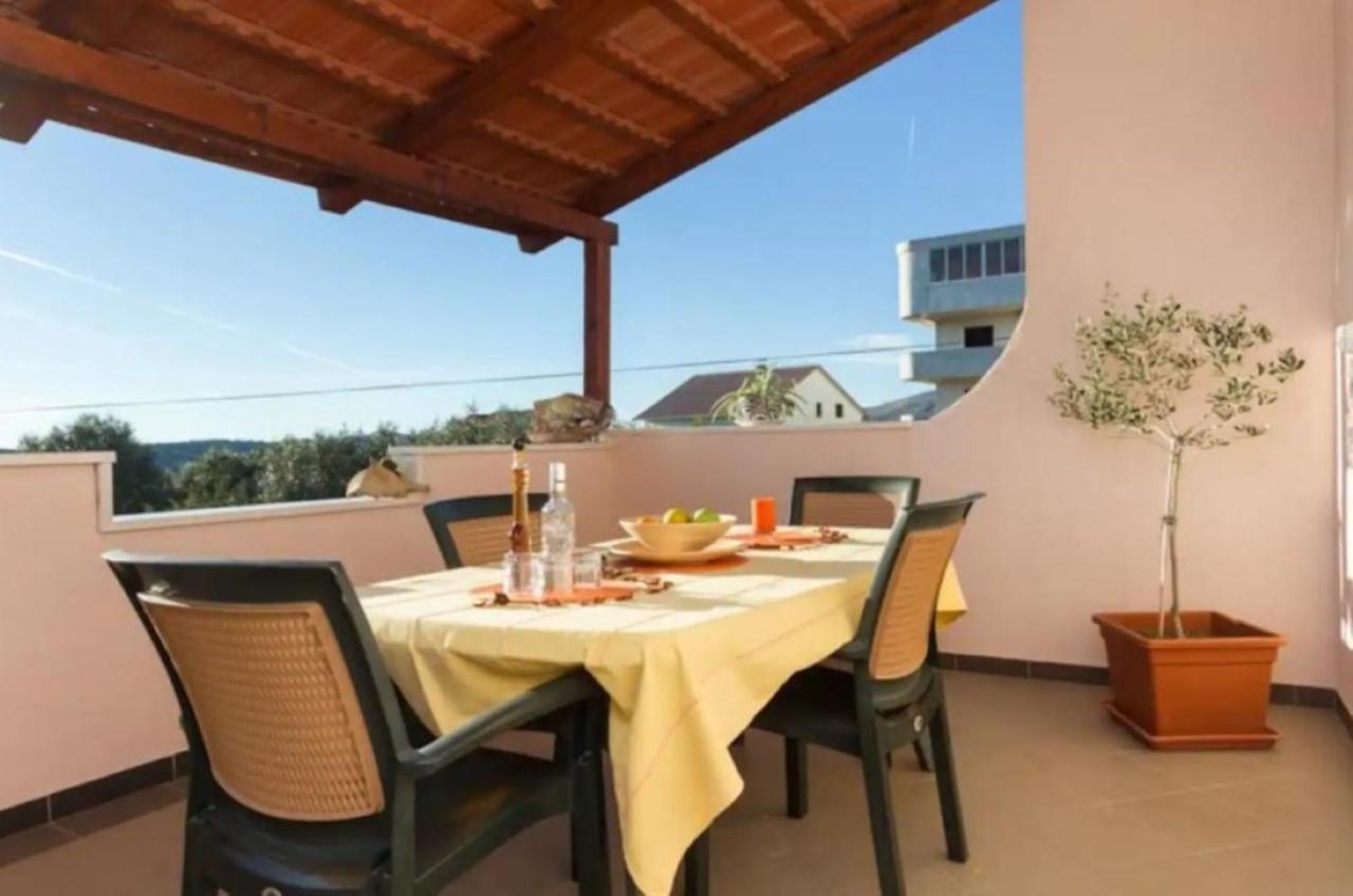 Apartments Villa Golden View Трогир Экстерьер фото