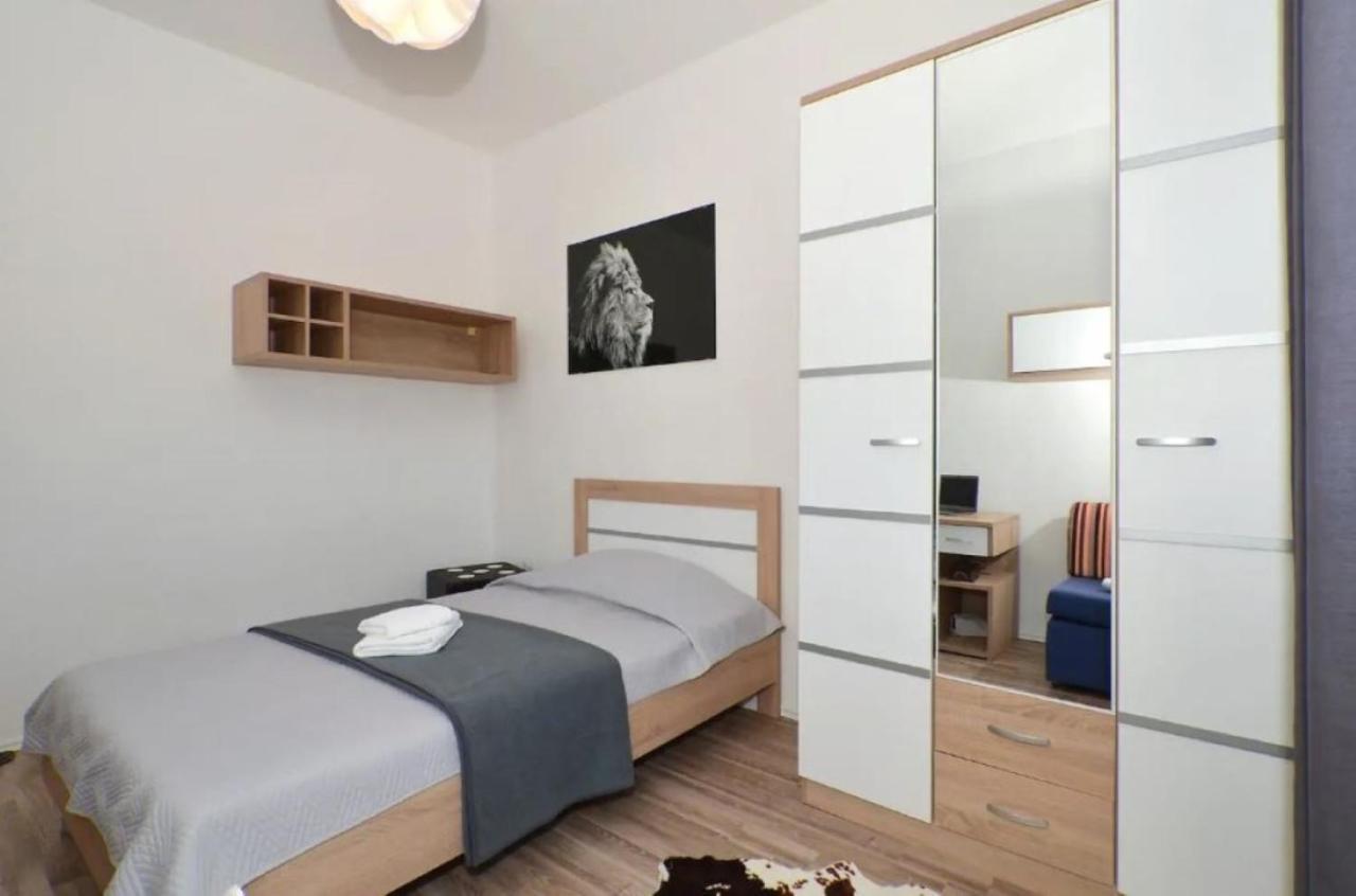 Apartments Villa Golden View Трогир Экстерьер фото